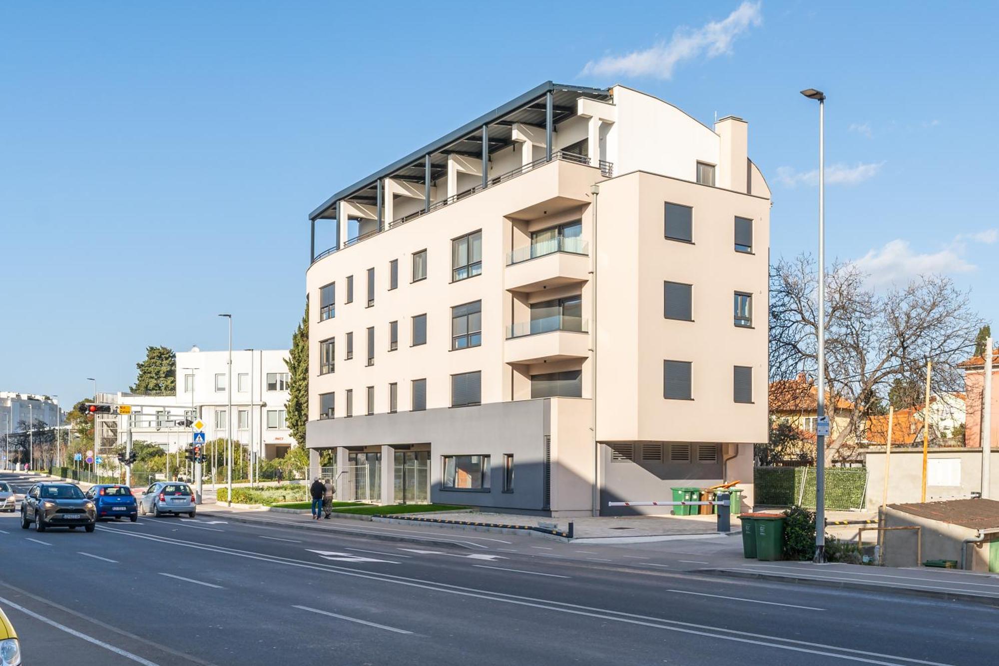 Tres Fenestras Zadar - Private Parking Daire Dış mekan fotoğraf